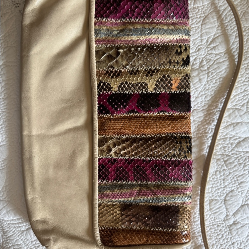 Vintage 80s leather bag